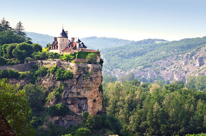 Un voyage parfumé : l'histoire de la lavande dans le parc régional du Quercy, France